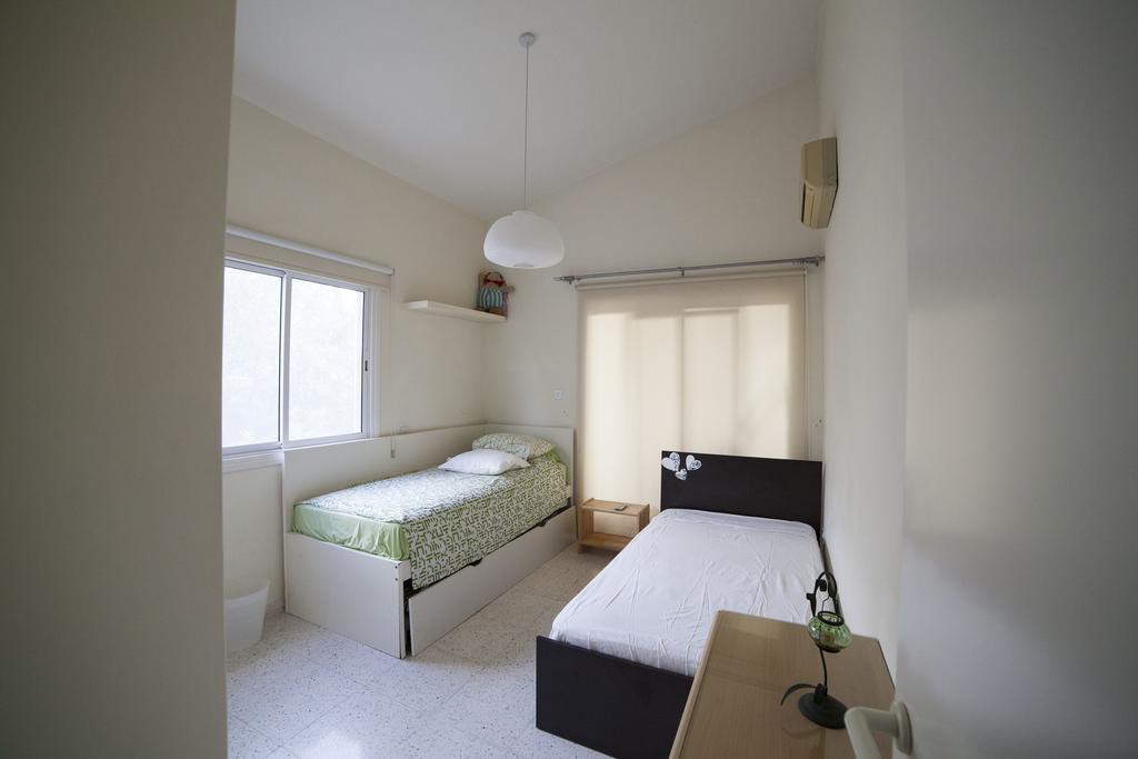 The Marilouize Apartment Peyia Habitación foto